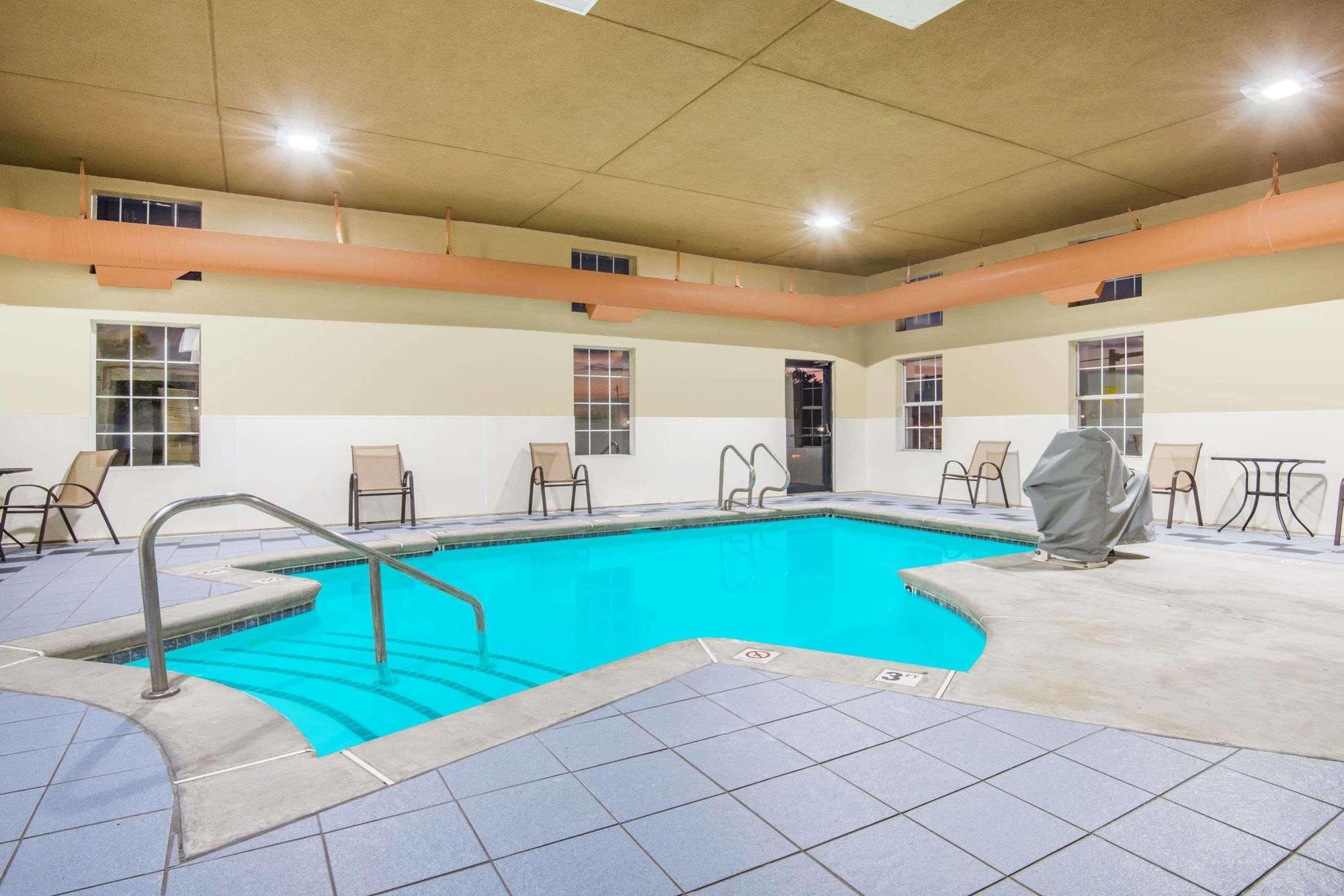 Surestay Plus Hotel By Best Western Tulsa East Exterior foto